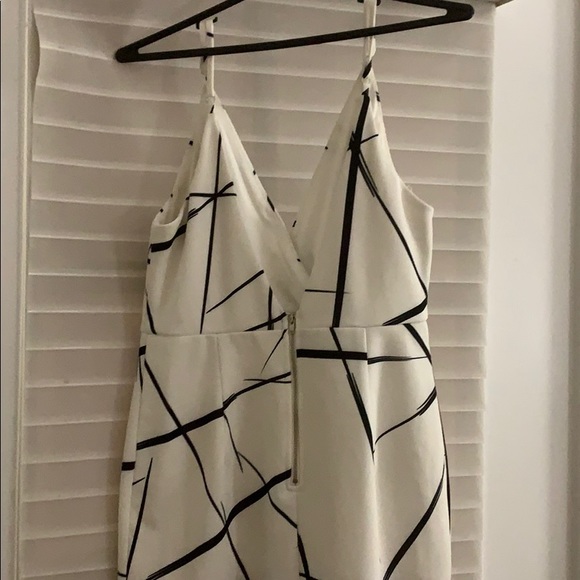 Formal dress - Picture 3 of 3